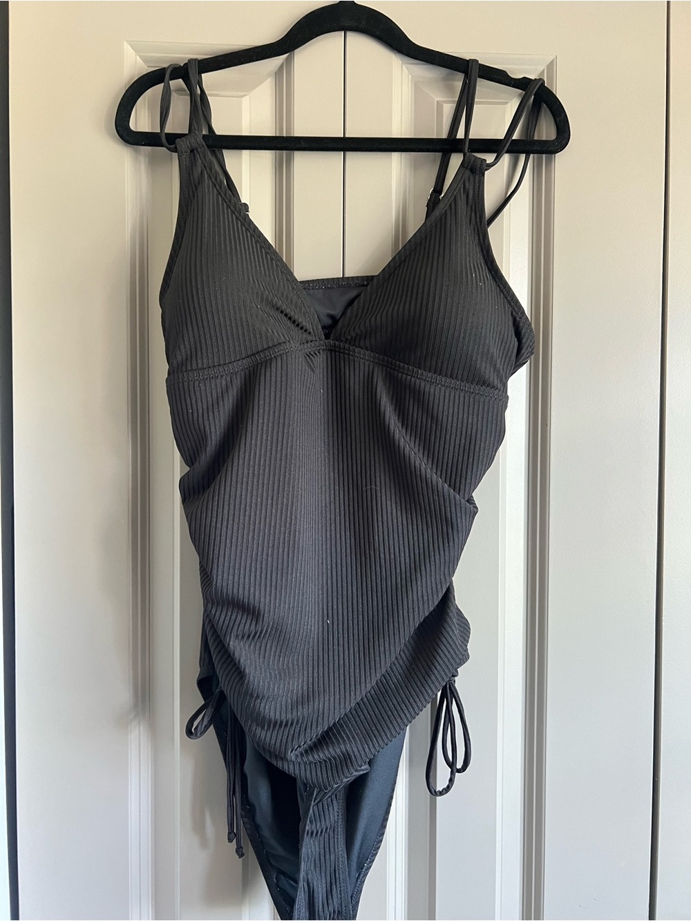 🌸3/$15🌸Black Ribbed One Piece Swimsuit | Ruched Side Tie | XL